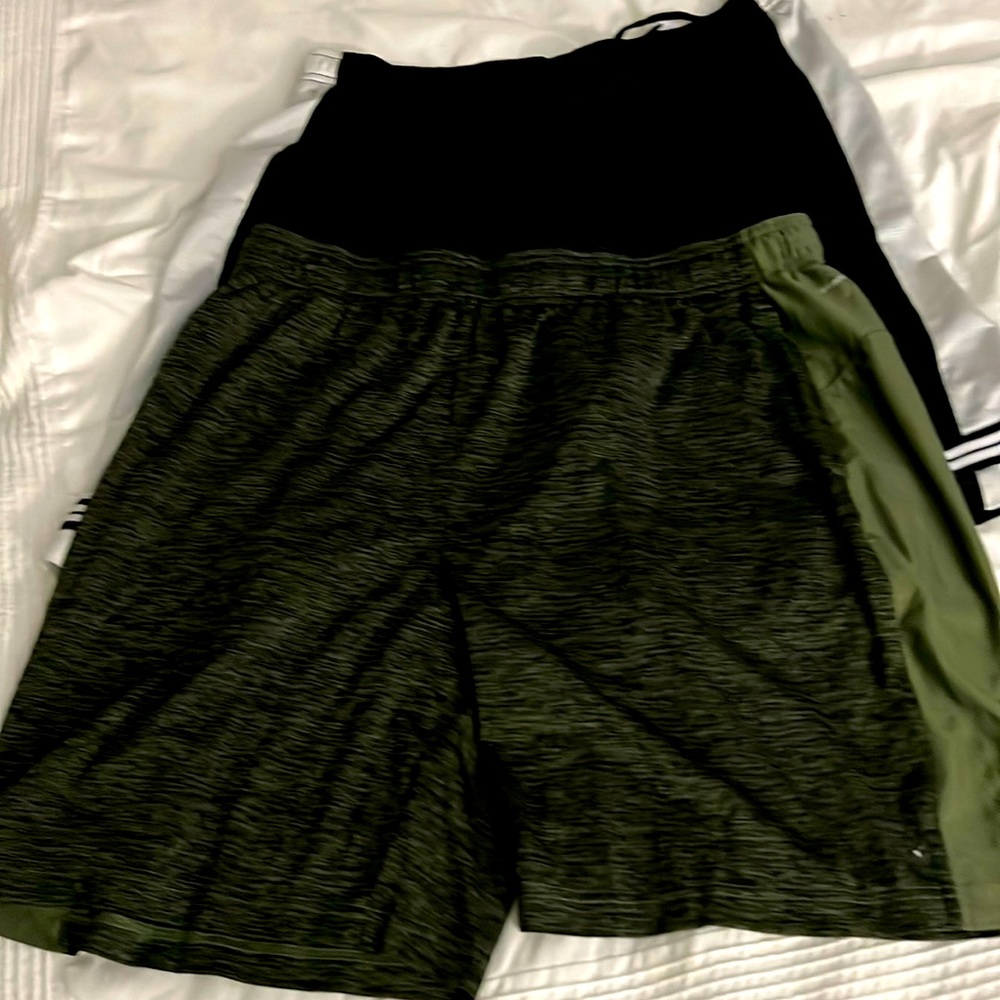 Set of 2 Basketball/workout shorts